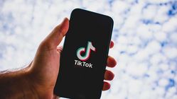 Video Zoom Viral 10 Menit di TikTok: Isinya Apa Sih? Warganet Mencari Tahu